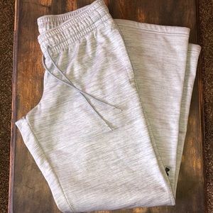 Women’s grey fleece lined UA sweatpants